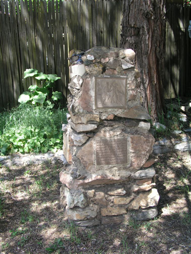 [ ECV Saloon Monument ]